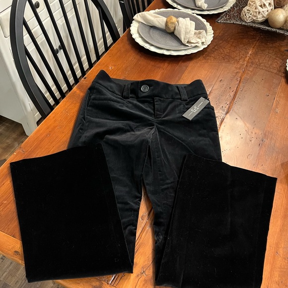 Brand new Banana Republic black velvet 323 Martini Fit Trousers Size 4 - Picture 3 of 5